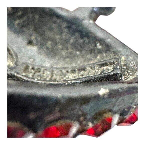 Vintage Signed Weiss Rhinestone Double Strawberry Fruit Cluster Crystals Brooch - Picture 6 of 9